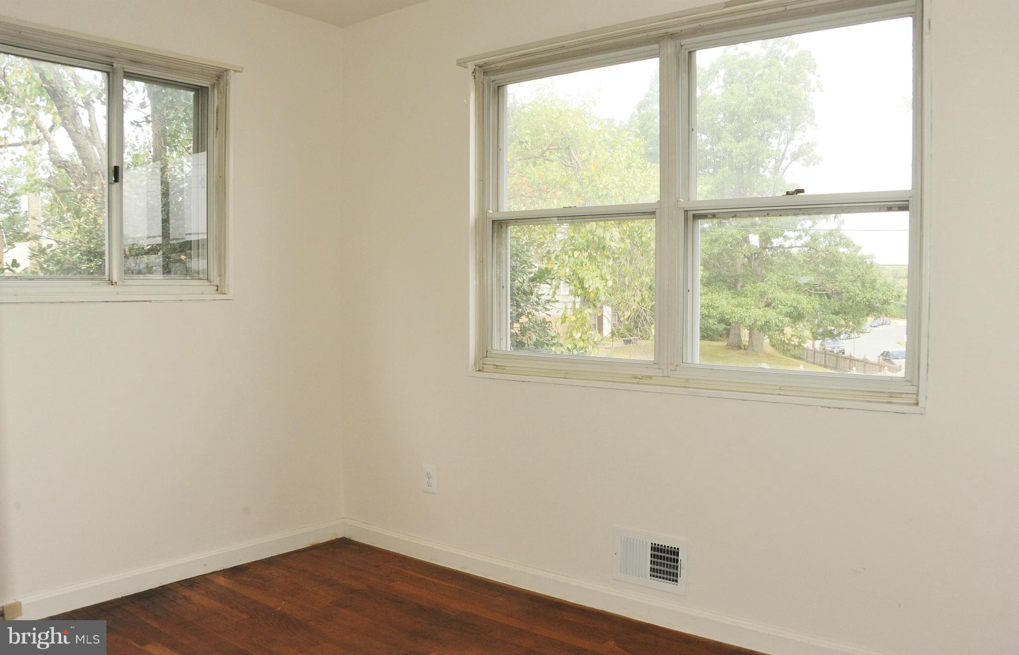 6343 Beryl Road Alexandria, VA 22312 - Photo 18 of 25 Bedroom (Master)