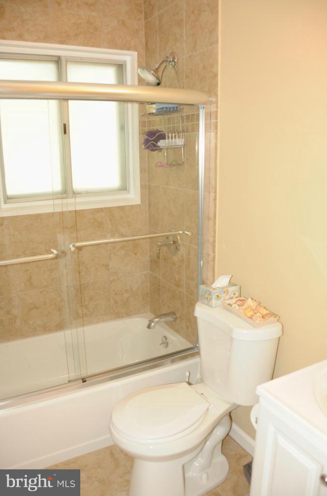 6343 Beryl Road Alexandria, VA 22312 - Photo 19 of 25 Bath