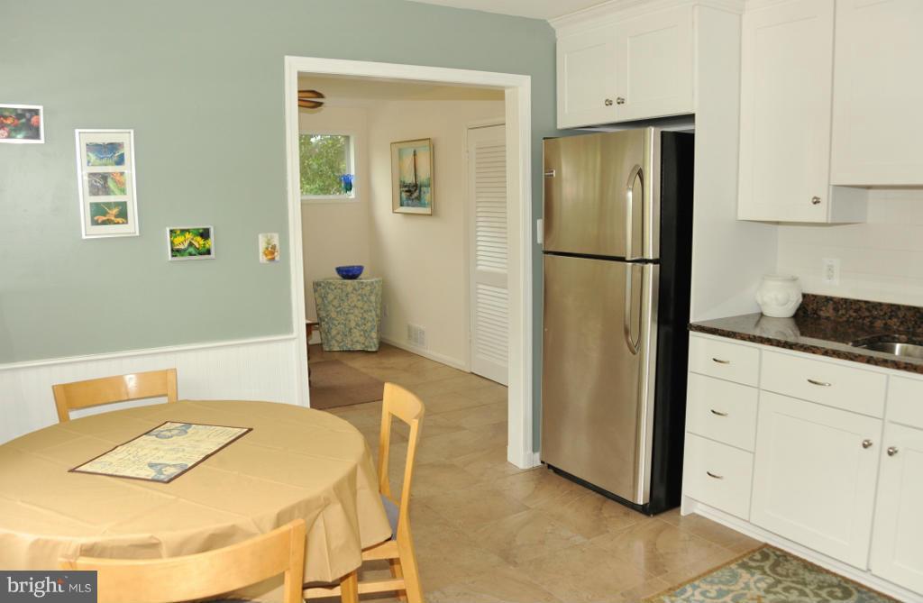 6343 Beryl Road Alexandria, VA 22312 - Photo 6 of 25 Kitchen