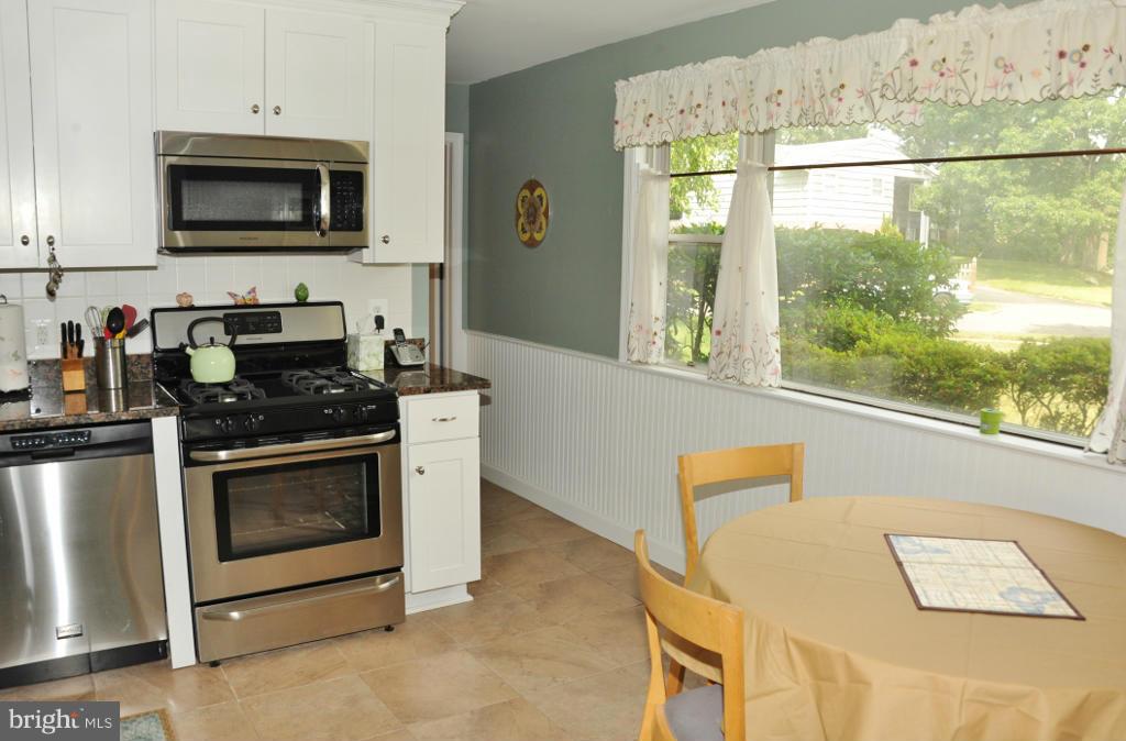 6343 Beryl Road Alexandria, VA 22312 - Photo 8 of 25 Kitchen