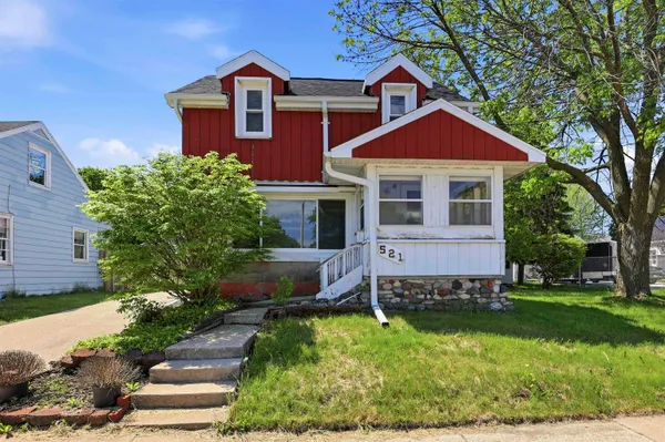 $199,900 | 521 East Calumet Street, Appleton, WI 54915