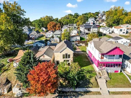 $289,000 | 2128 Summit Street, Kansas City, MO 64108