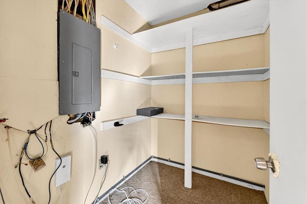 2128 Summit Street Kansas City, MO 64108 - Photo 15 of 50