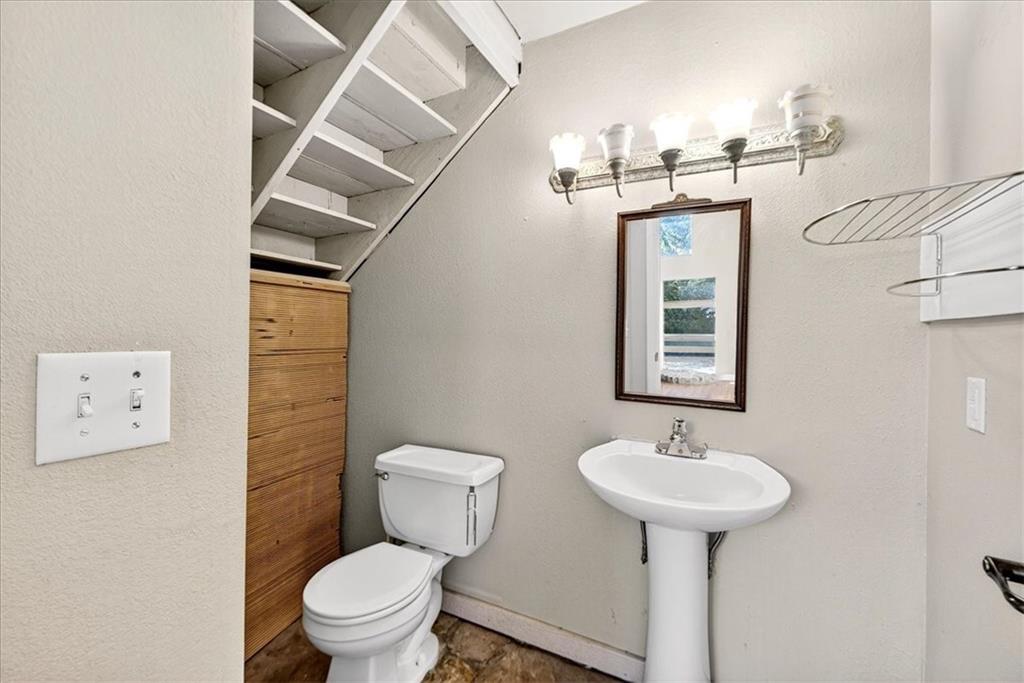 2128 Summit Street Kansas City, MO 64108 - Photo 18 of 50