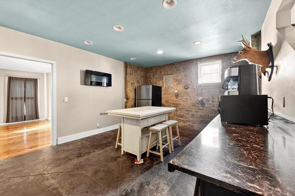 2128 Summit Street Kansas City, MO 64108 - Photo 19 of 50