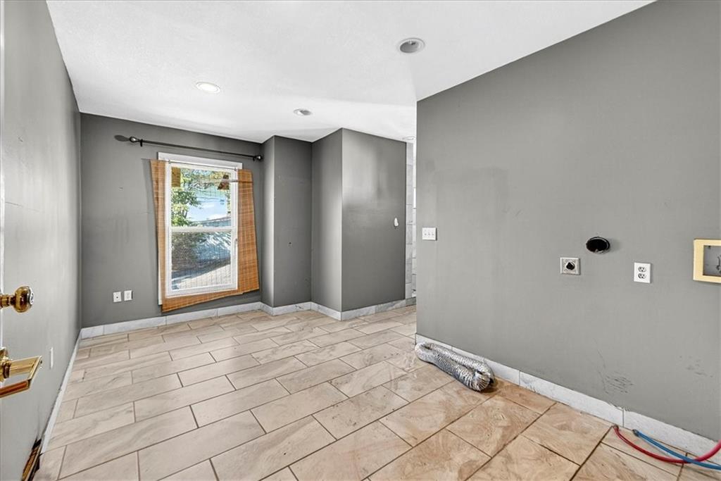 2128 Summit Street Kansas City, MO 64108 - Photo 34 of 50