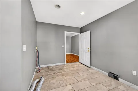 $289,000 | 2128 Summit Street, Kansas City, MO 64108