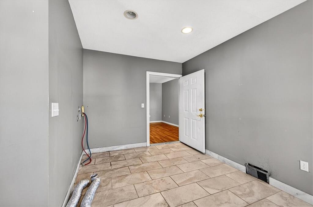 2128 Summit Street Kansas City, MO 64108 - Photo 37 of 50