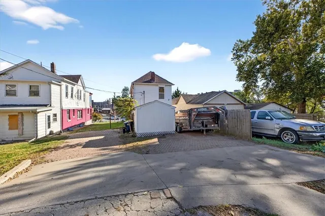 $349,000 | 2128 Summit Street, Kansas City, MO 64108