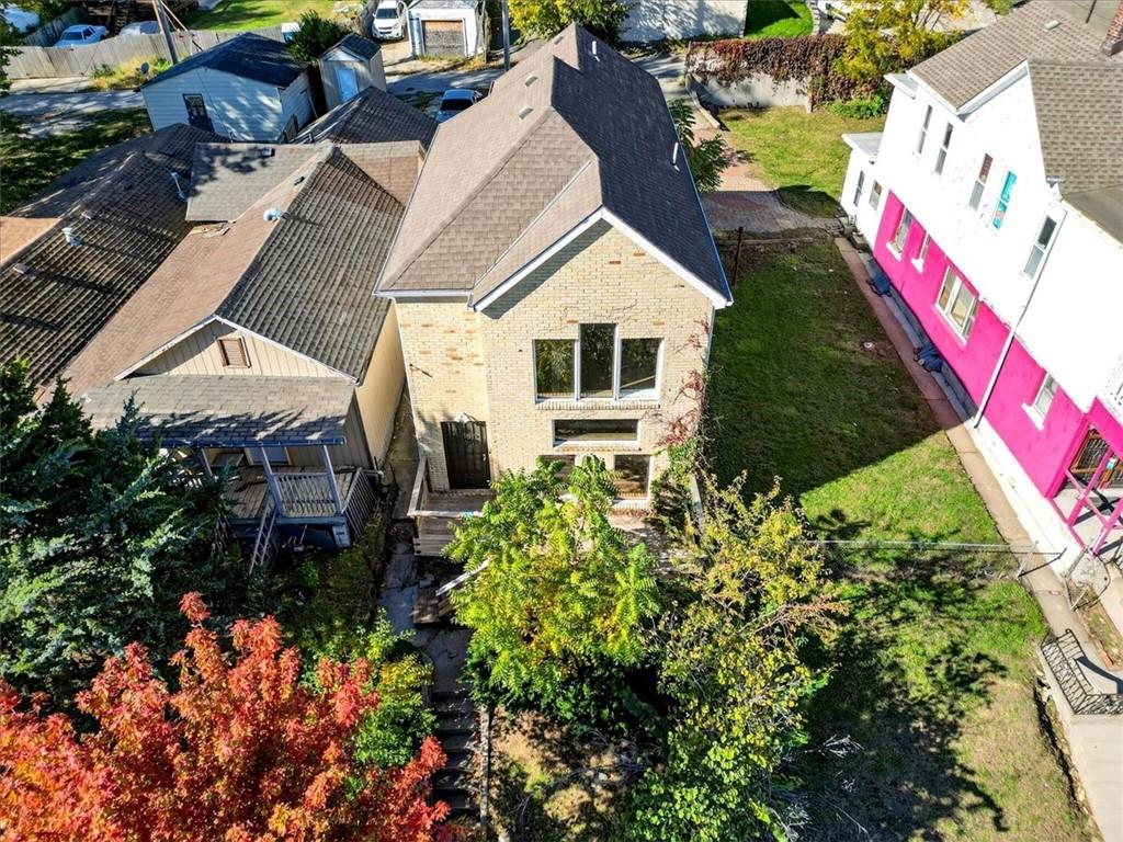 2128 Summit Street Kansas City, MO 64108 - Photo 5 of 50