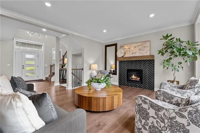 $874,900 | 2114 Northwest Killarney Lane, Lee's Summit, MO 64081