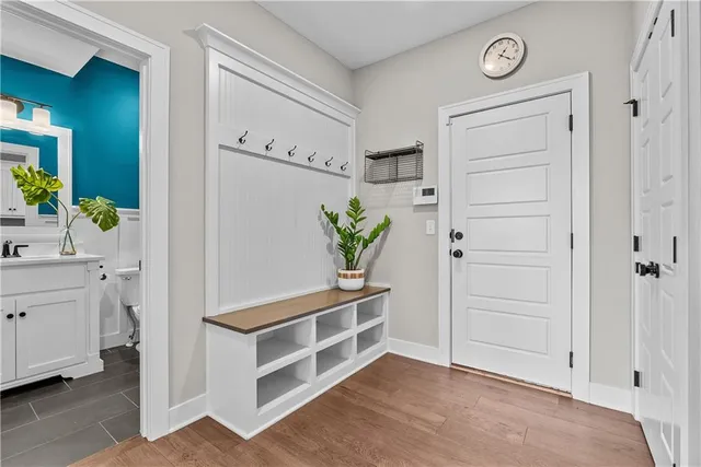 $874,900 | 2114 Northwest Killarney Lane, Lee's Summit, MO 64081