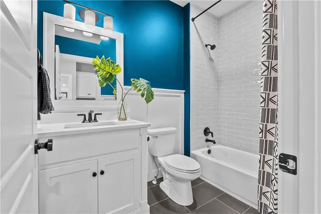 $874,900 | 2114 Northwest Killarney Lane, Lee's Summit, MO 64081