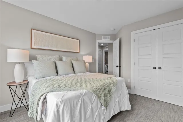 $874,900 | 2114 Northwest Killarney Lane, Lee's Summit, MO 64081