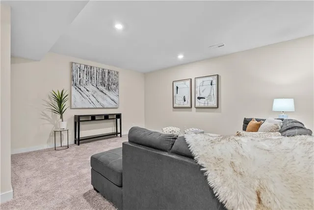 $874,900 | 2114 Northwest Killarney Lane, Lee's Summit, MO 64081