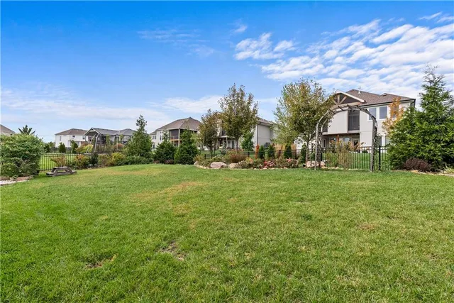 $874,900 | 2114 Northwest Killarney Lane, Lee's Summit, MO 64081