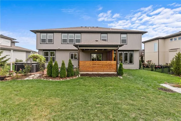 $829,000 | 2114 Northwest Killarney Lane, Lee's Summit, MO 64081