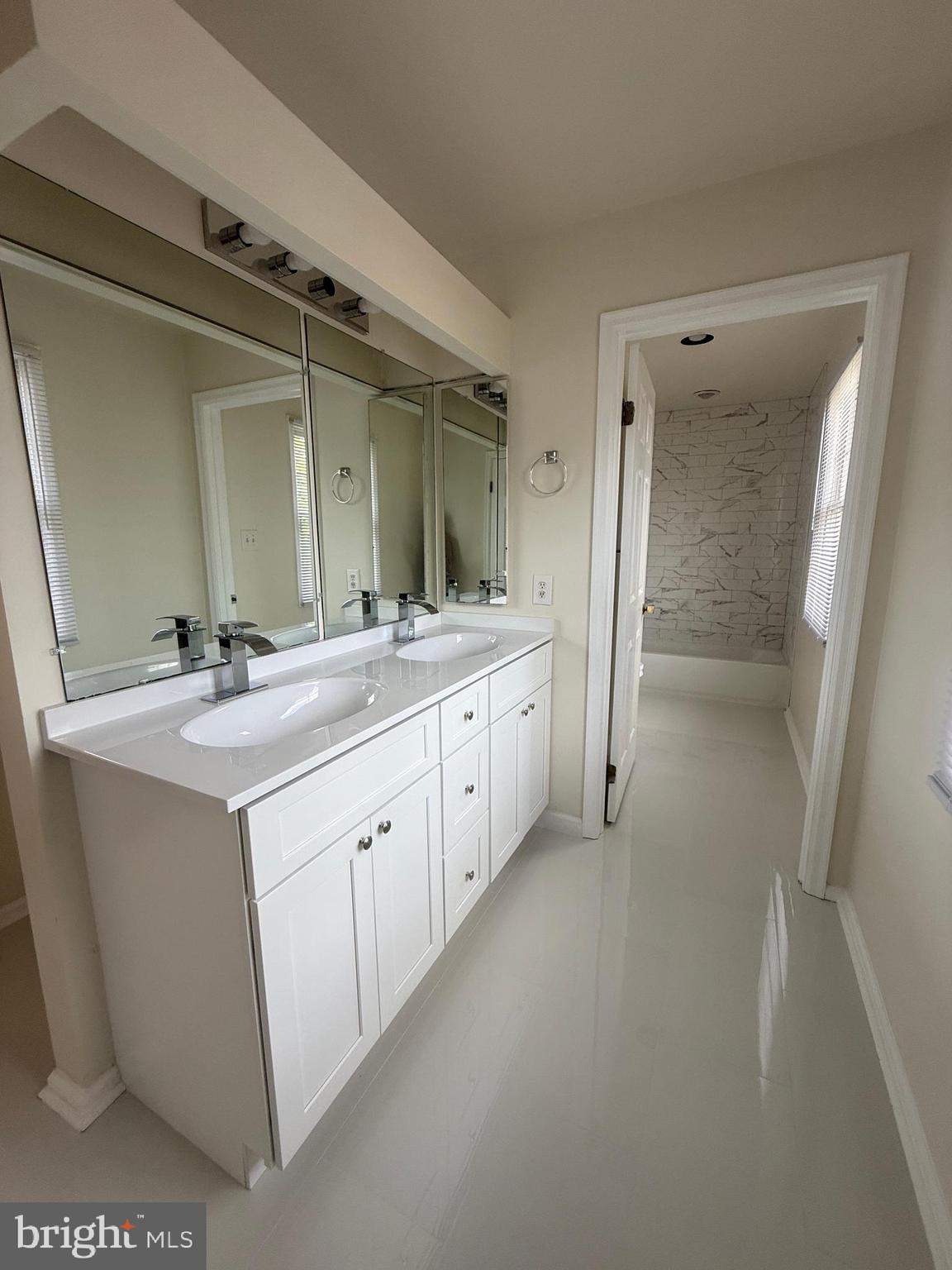 12549 Rock Ridge Road Herndon, VA 20170 - Photo 24 of 28 Owners Bathroom-1