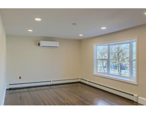 738 Waverly Road North Andover, MA 01845 - Photo 4 of 30 Gallery Image 4
