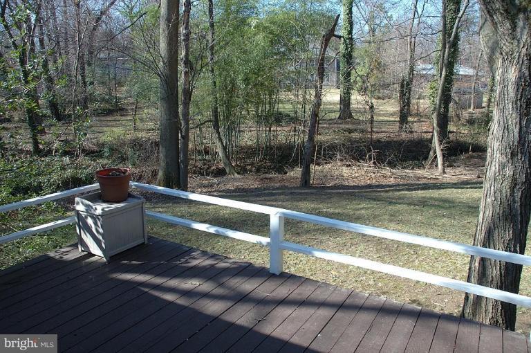7720 Elba Road Alexandria, VA 22306 - Photo 17 of 20 Sundeck