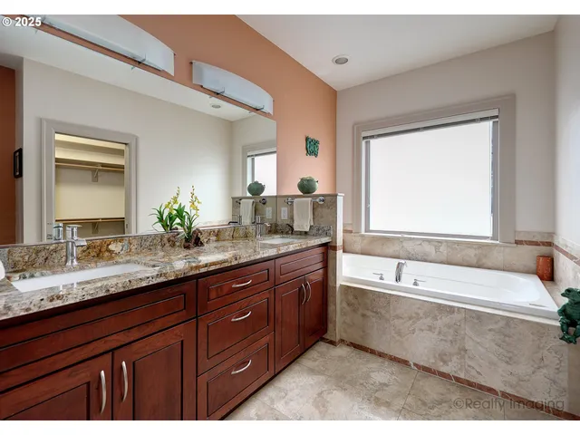 $1,295,000 | 2050 Alpine Drive, West Linn, OR 97068