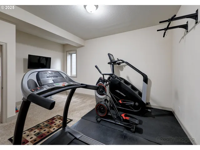 $1,295,000 | 2050 Alpine Drive, West Linn, OR 97068