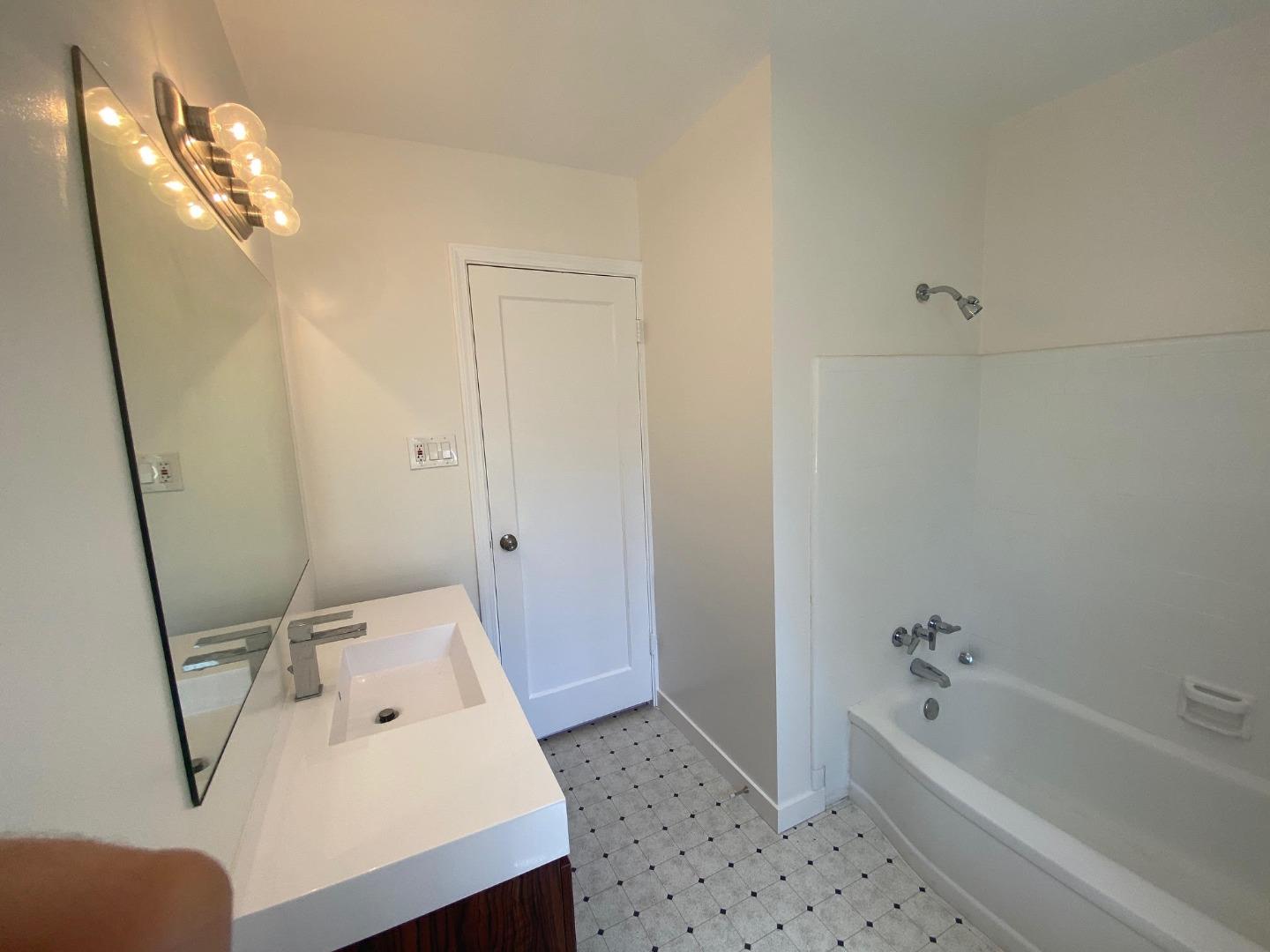 219 Robin Way Menlo Park, CA 94025 - Photo 12 of 25