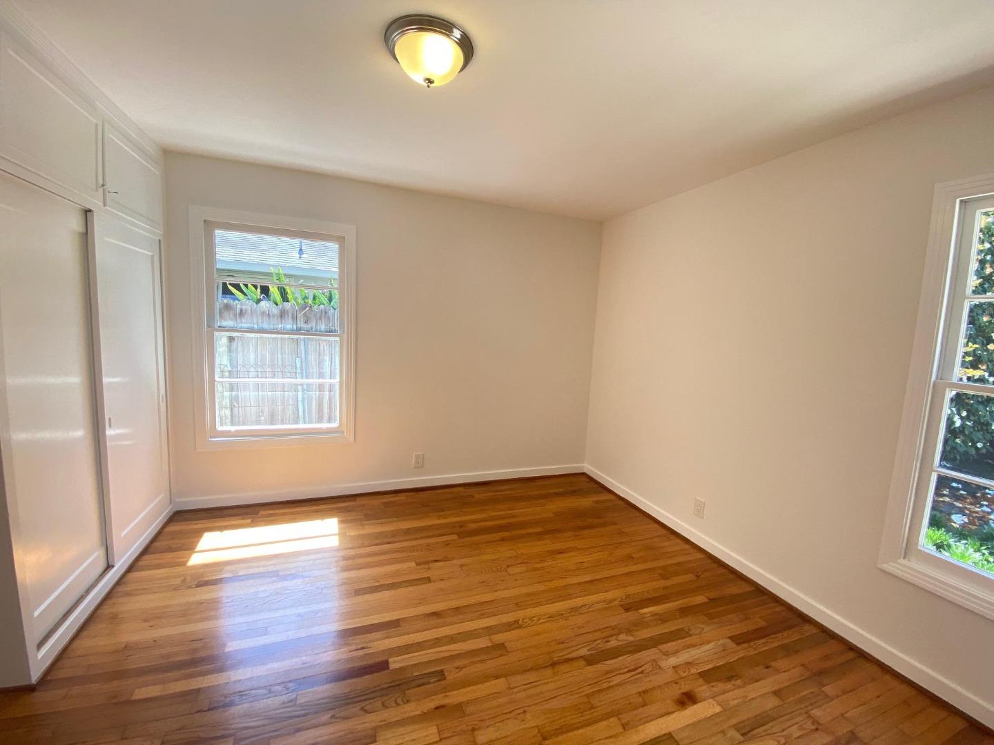 219 Robin Way Menlo Park, CA 94025 - Photo 22 of 25