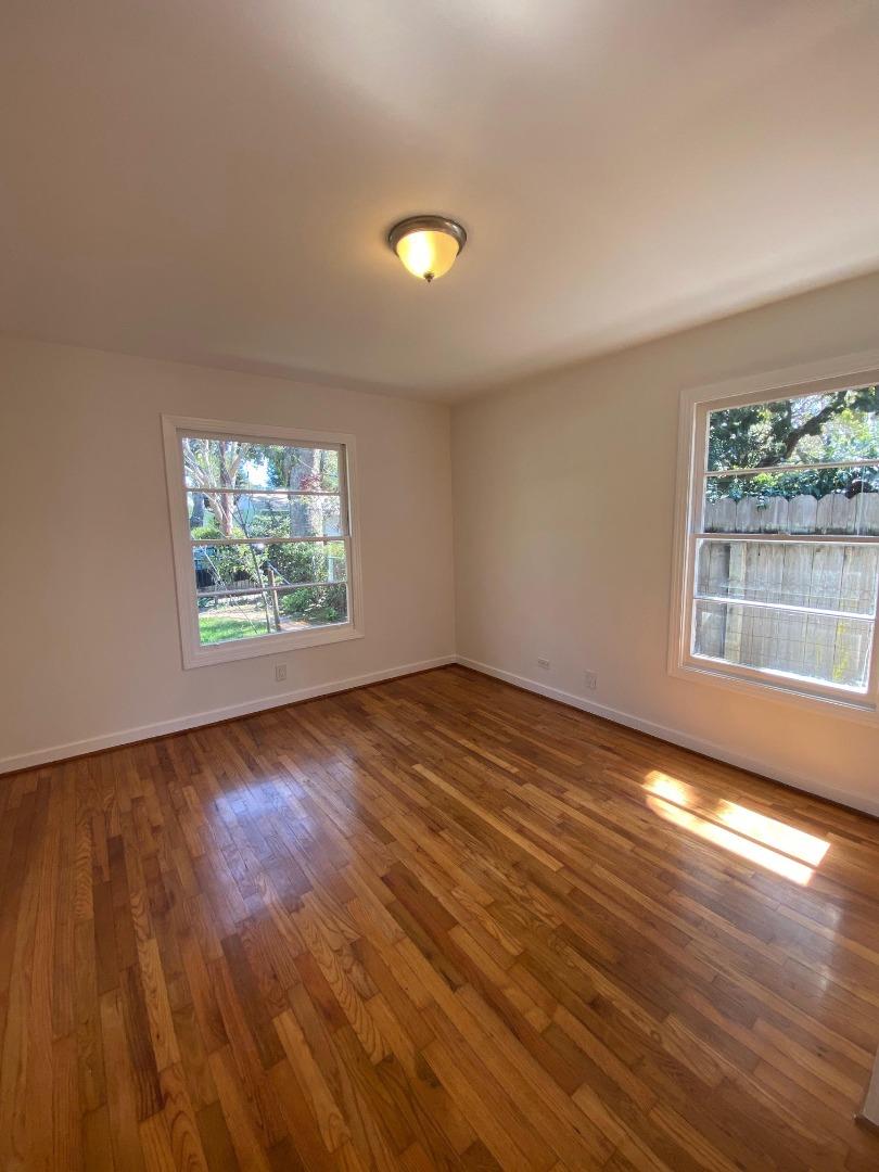 219 Robin Way Menlo Park, CA 94025 - Photo 6 of 25