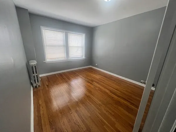$950 | 239 East 108th Street, Unit 2, Chicago, IL 60628
