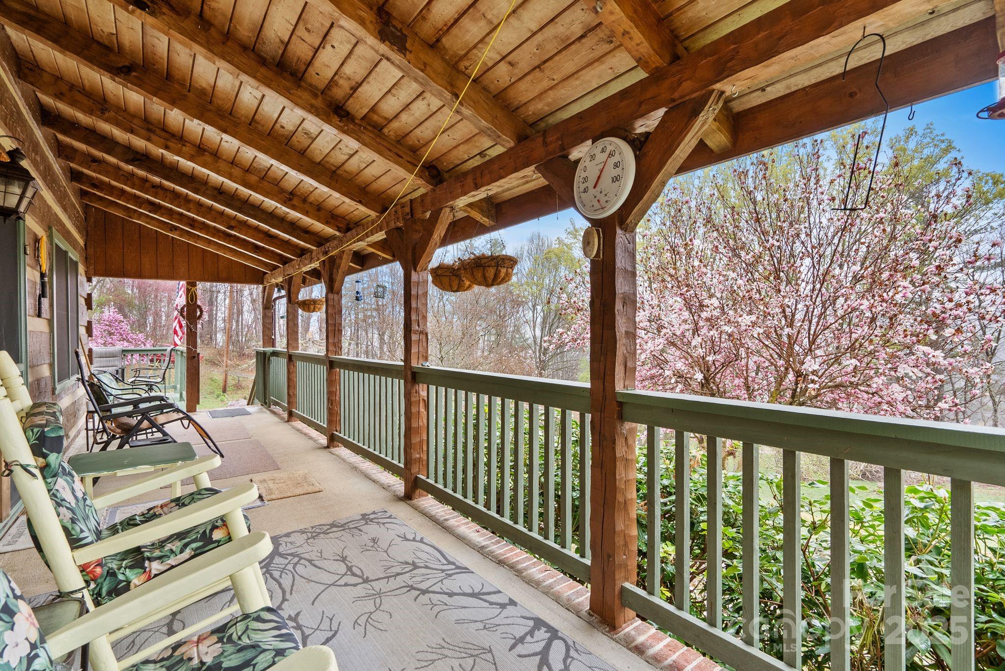407 Carpenter Road Newland, NC 28657 - Photo 3 of 41 Gallery Image 3