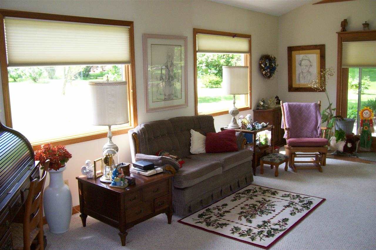 125 Lincoln Road Canton, IL 61520 - Photo 12 of 28 Gallery Image 12