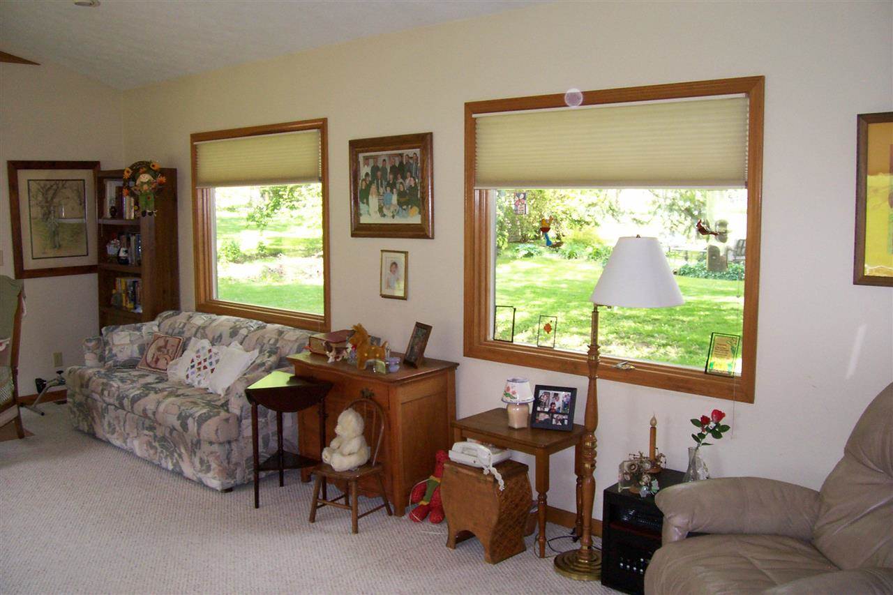 125 Lincoln Road Canton, IL 61520 - Photo 13 of 28 Gallery Image 13