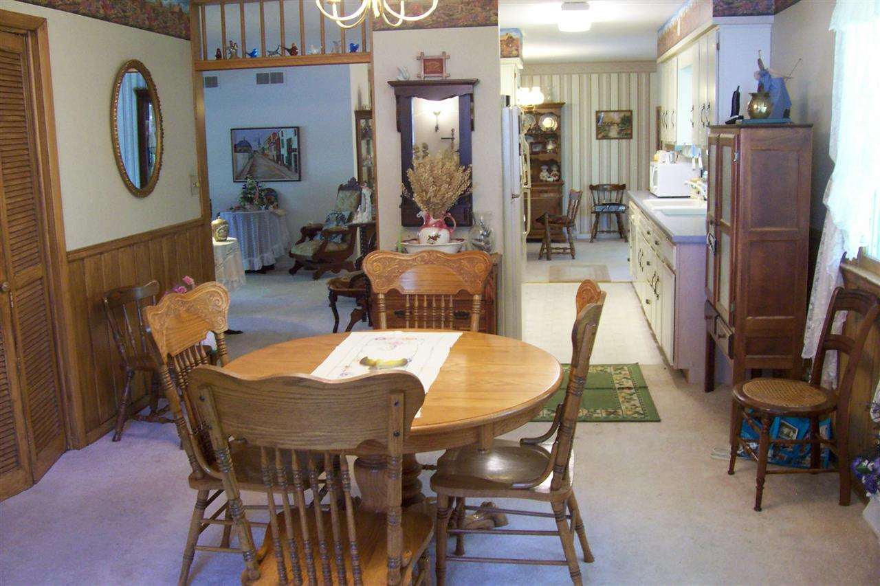 125 Lincoln Road Canton, IL 61520 - Photo 20 of 28 Gallery Image 20