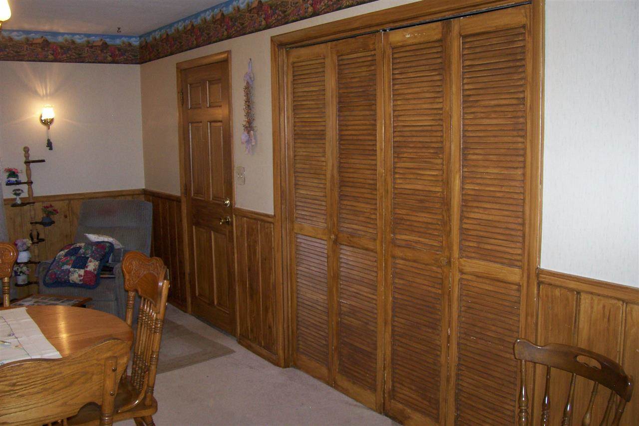 125 Lincoln Road Canton, IL 61520 - Photo 21 of 28 Gallery Image 21