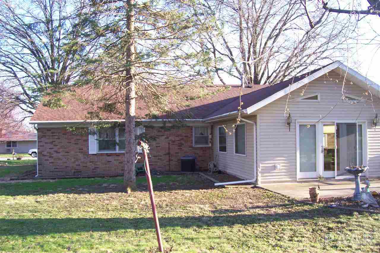 125 Lincoln Road Canton, IL 61520 - Photo 5 of 28 Gallery Image 5