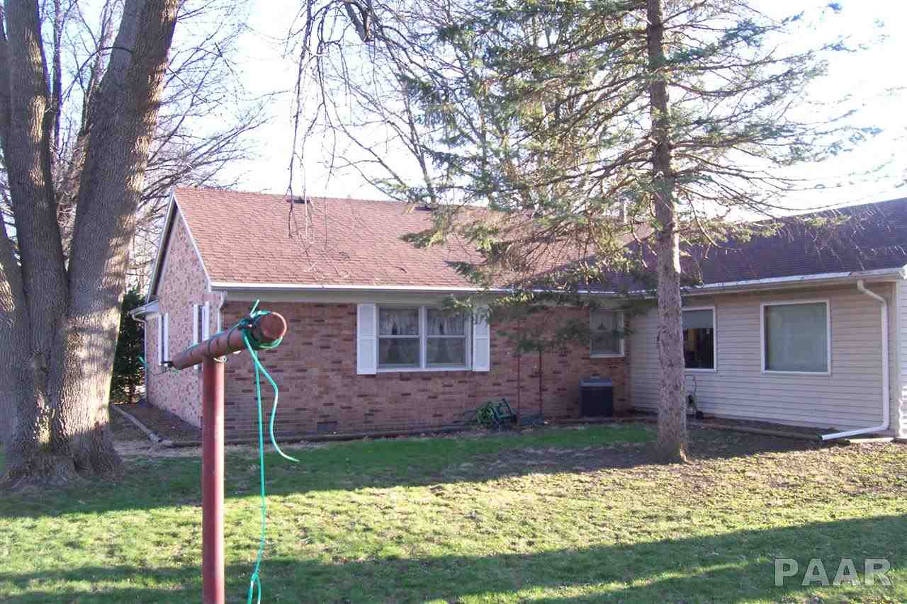 125 Lincoln Road Canton, IL 61520 - Photo 6 of 28 Gallery Image 6