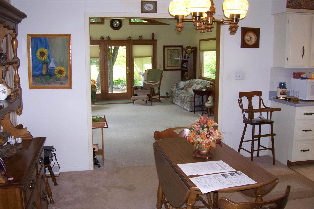 125 Lincoln Road Canton, IL 61520 - Photo 10 of 28 Gallery Image 10
