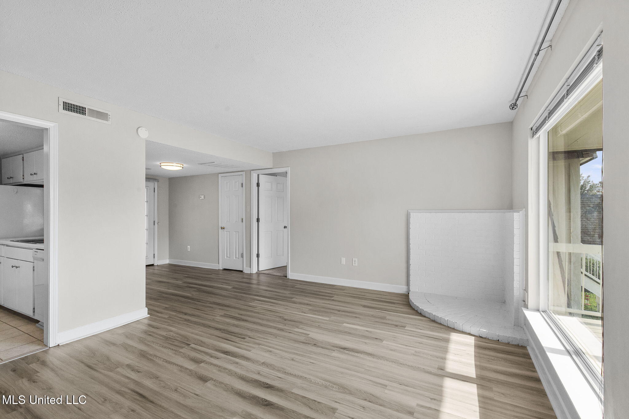 550 Post Road, Unit 708 Ridgeland, MS 39157 - Photo 7 of 45 14-web-or-mls-Unit 708-Point Clear-14