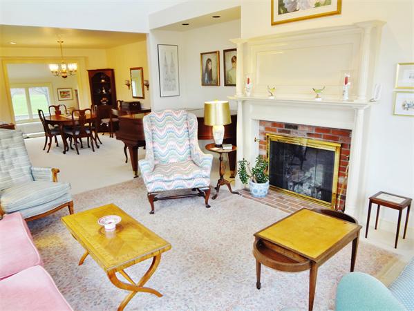 14 Hopewell Farm Road, Unit 14 Natick, MA 01760 - Photo 4 of 20 Gallery Image 4