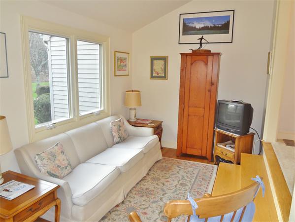 14 Hopewell Farm Road, Unit 14 Natick, MA 01760 - Photo 9 of 20 Gallery Image 9