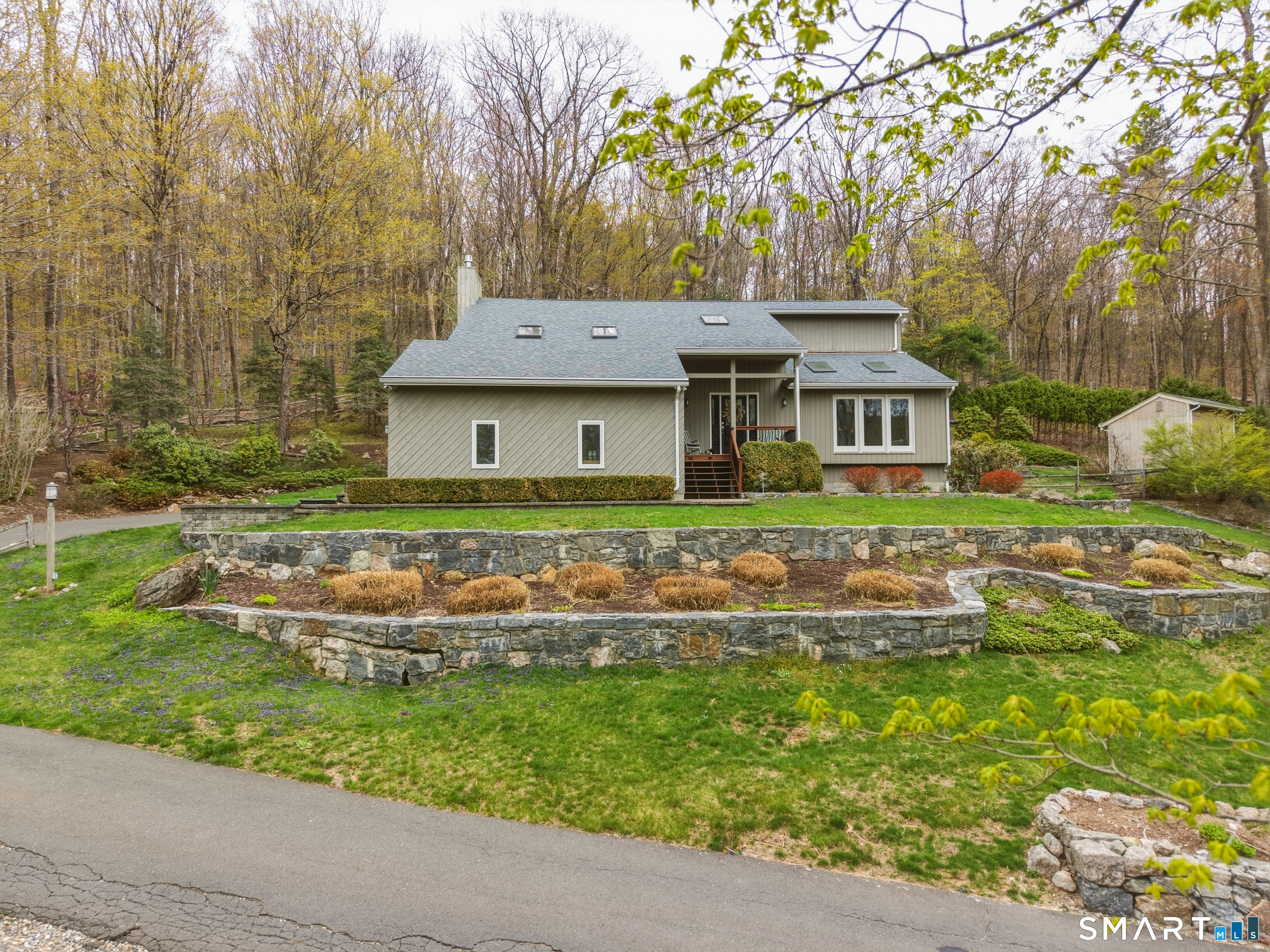 239 Wright Road Canton, CT 06019 - Photo 2 of 40