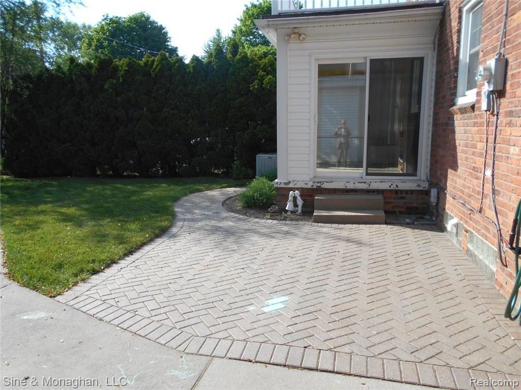 223 McMillan Road Grosse Pointe Farms, MI 48236 - Photo 32 of 39
