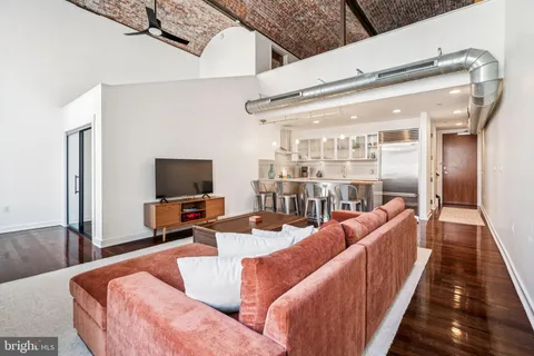 $625,000 | 105 South 12th Street, Unit 205, Philadelphia, PA 19107