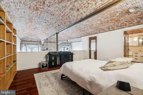 $625,000 | 105 South 12th Street, Unit 205, Philadelphia, PA 19107