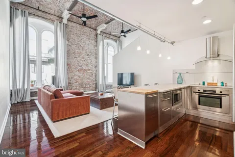 $625,000 | 105 South 12th Street, Unit 205, Philadelphia, PA 19107