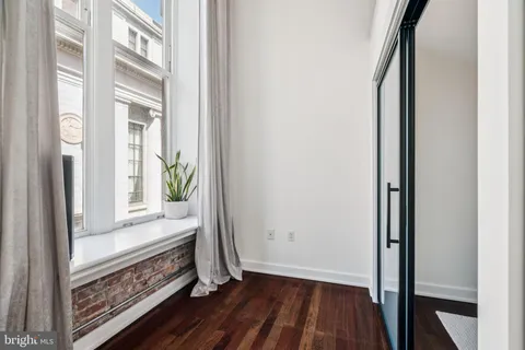 $625,000 | 105 South 12th Street, Unit 205, Philadelphia, PA 19107