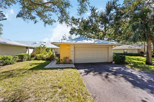 $305,000 | 214 Southampton Drive, Unit 327, Venice, FL 34293