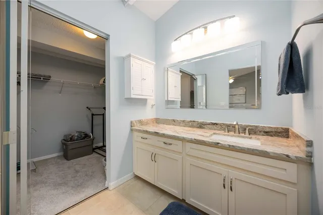 $305,000 | 214 Southampton Drive, Unit 327, Venice, FL 34293