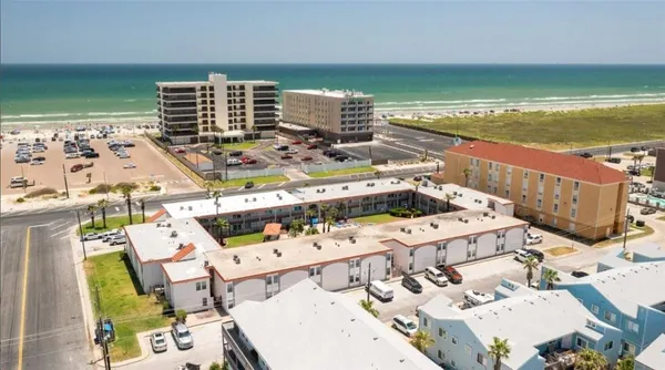 $2,000 | 15005 Windward Drive, Unit 121, Corpus Christi, TX 78418